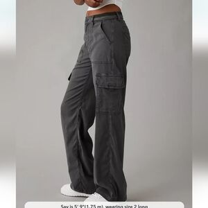 AE Dreamy Drape Stretch Cargo Super High-Waisted Baggy Wide-Leg Pant Grey